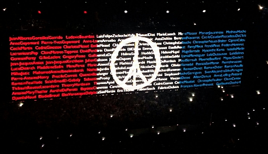 Bild zu: U2 zurück in Paris mit Ordinary Love, Bad und Patti Smith