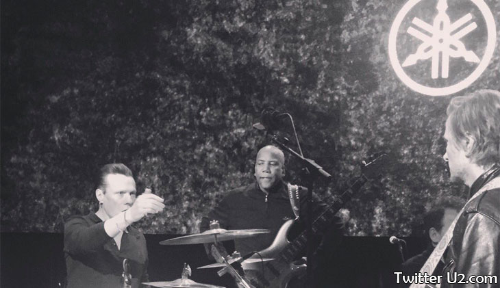 Bild zu: Liveauftritt von Larry Mullen Jr.!