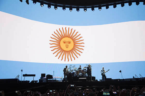 Bild zu: Hear their heartbeat - U2 spielen zwei emotionale Konzerte in La Plata