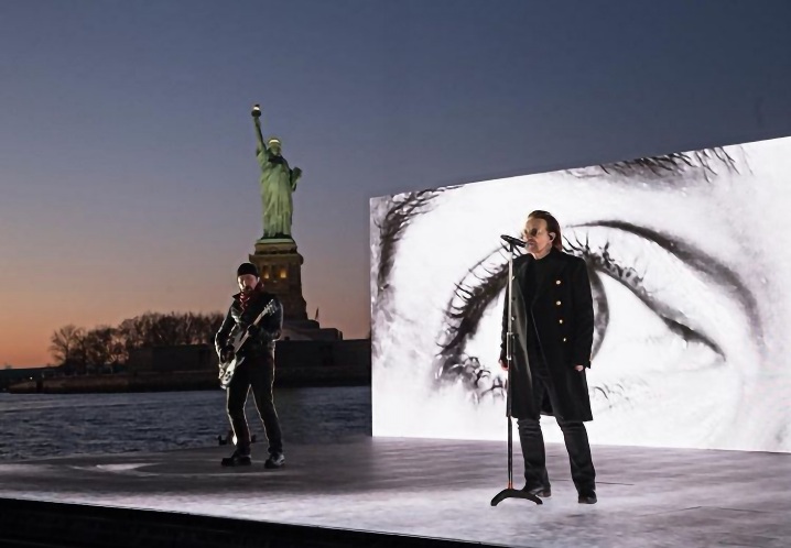 Bild zu: "Blessed are the shithole countries" U2 dreimal bei den Grammys in NYC