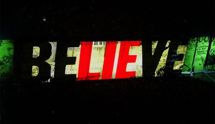 Bild zu: U-2 -  Hey now, Do you know (about) my name?