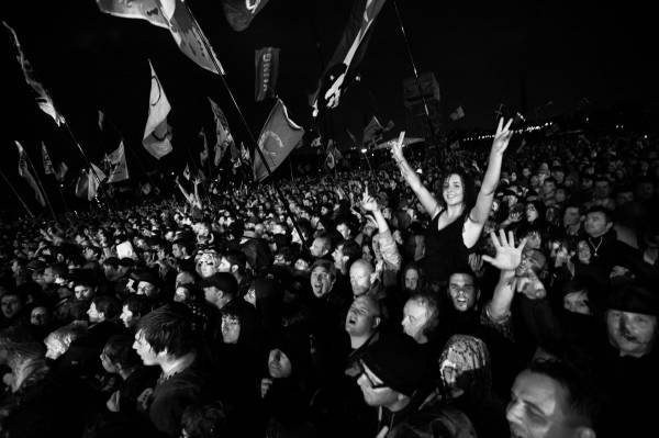 Bild zu: Rückblick - U2 in Glastonbury heute vor 10 Jahren
